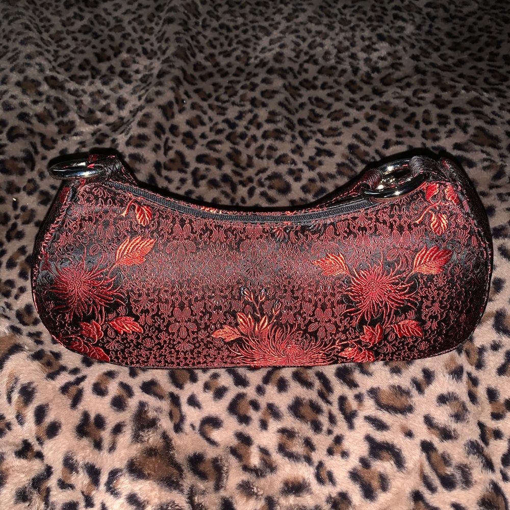 ⭐️ 3 for $20 - Red and Black Satin Jacquard Purse